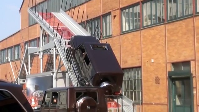 Че вытворяет этот Гелик ( Gelendwagen )