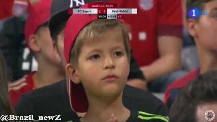 Douglas costa great skill vs Real Madrid