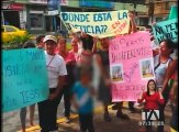 Familiares de una maestra exigen justicia al hospital del IESS