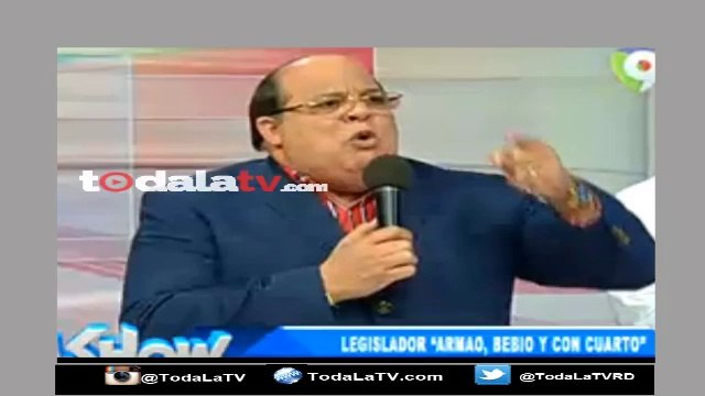 El lío entre Abigail Soto Graynmer Méndez y el diputado Elias Baez por publicación armao, bebio y con cuarto -El Show d