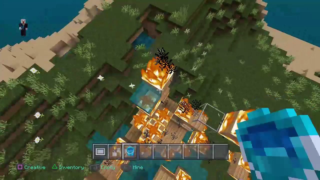 Minecraft:Building a bank!?!? (2)