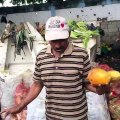 Documentan como los habitantes de Barinas hurgan en la basura para poder comer