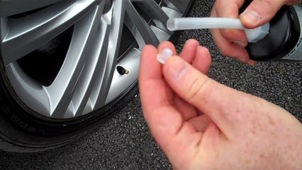 Emergency puncture repair on a SKODA without a spare wheel