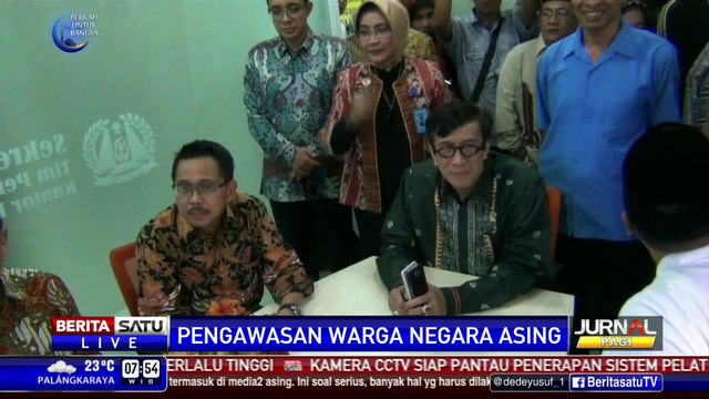 Menkumham Cek Sistem Pengawasan WNA Berbasis Komputer