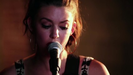 Meg Myers - Cold  (720p)