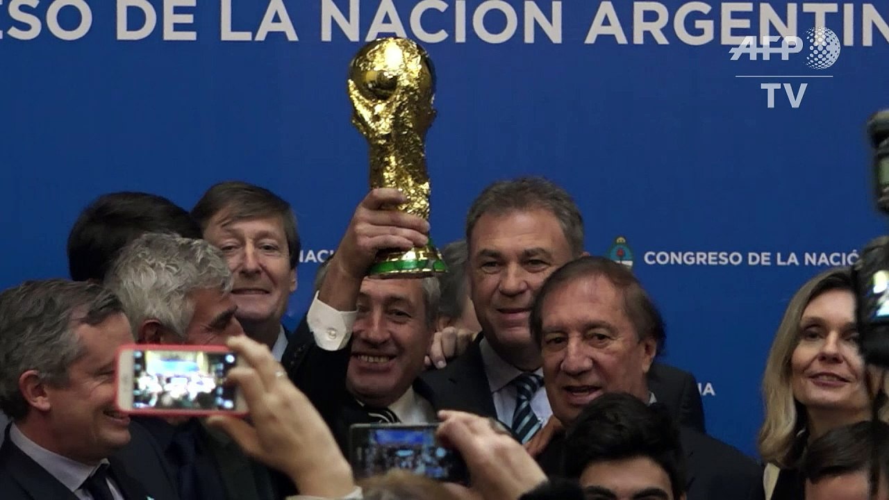 Argentina homenageia campeões de 1986