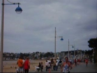 courir sur la digue à pléneuf-val andré