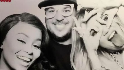 Khloe Kardashian celebra sus 32 años en Dave & Busters