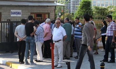 Скачать видео: Havalimanı Saldırısında Ölenlerin İsimleri Açıklanmaya Başladı! Adli Tıp Önünde Acı Bekleyiş Sürüyor