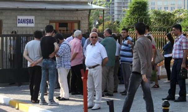 Havalimanı Saldırısında Ölenlerin İsimleri Açıklanmaya Başladı! Adli Tıp Önünde Acı Bekleyiş Sürüyor