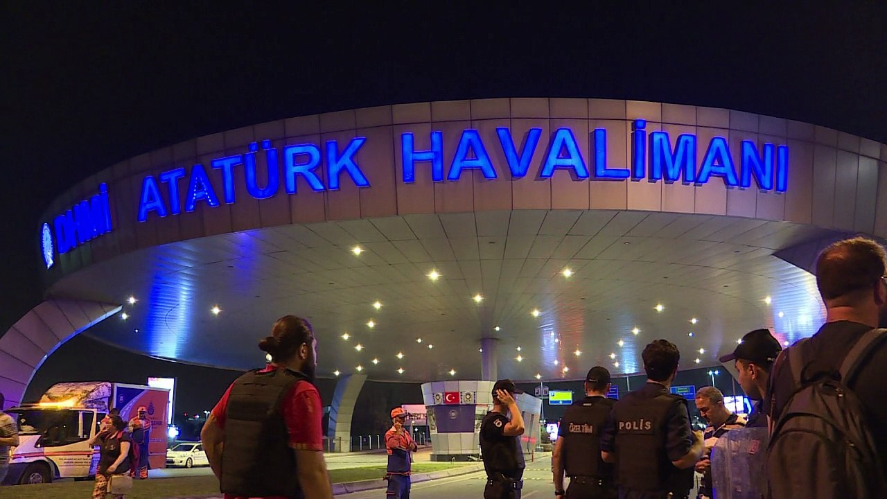 Líderes políticos expresan apoyo al pueblo turco