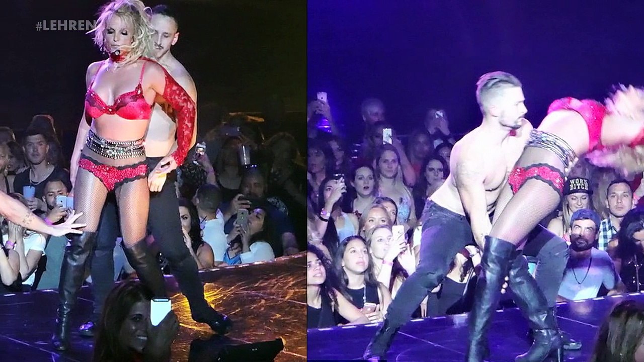 Britney Spears SEXY Performance FLAUNTS Knickers & BRA Lehren Hollywood