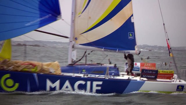 Solitaire Bompard Le Figaro - Charlie DALIN ( Skipper Macif 2015 ) dans le travers de l'île de Batz