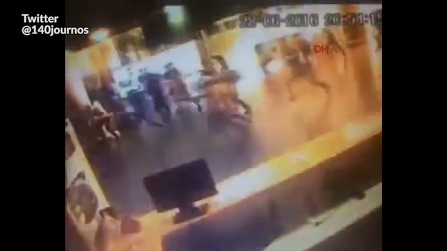 Istanbul: les explosions filmées par les caméras de surveillance