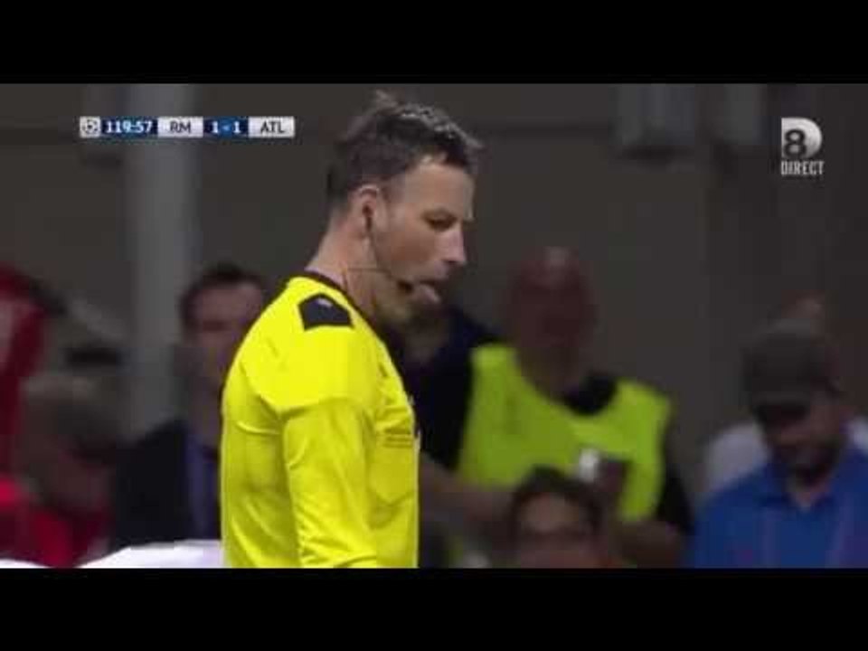 حركة  غريبة من حكم  مارك كلتنبرج نهائي دوري أبطال أوروبا    ريال مدريد    أتلتيكو مدريد