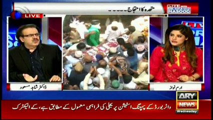 What have artists been going through in Karachi in the past?