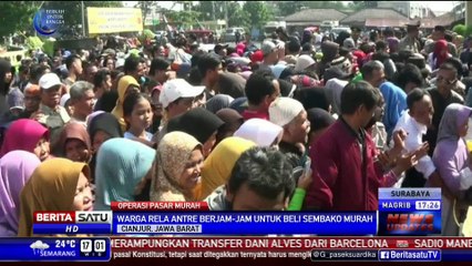 Ribuan Warga Cianjur Antre Paket Sembako