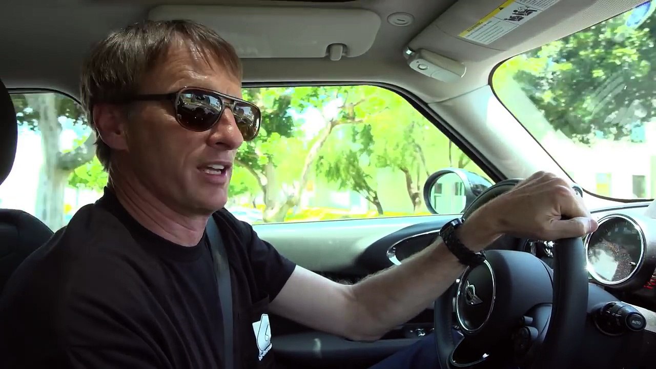 Tony Hawk Lands 900 At 48!