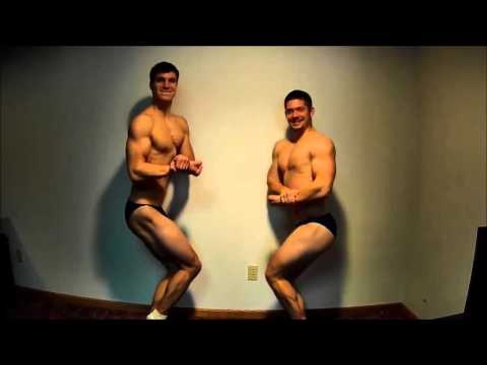 Natural Teen Bodybuilders Flexing
