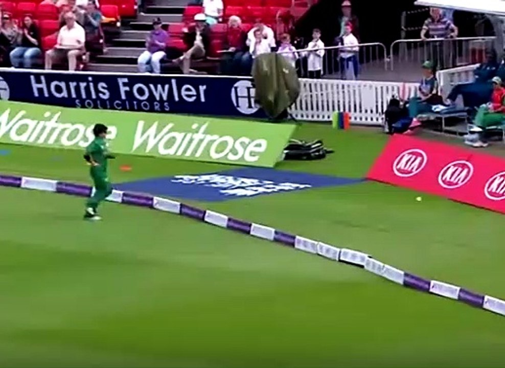 Beaumont makes historic century - England women v Pakistan women highlights