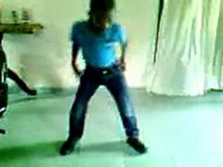 niño de 10 años bailando dembow