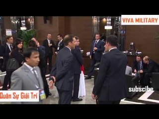 Người Đàn Ông Bí Ẩn Hóng Tổng Thống Putin và Obama Nói Chuyện