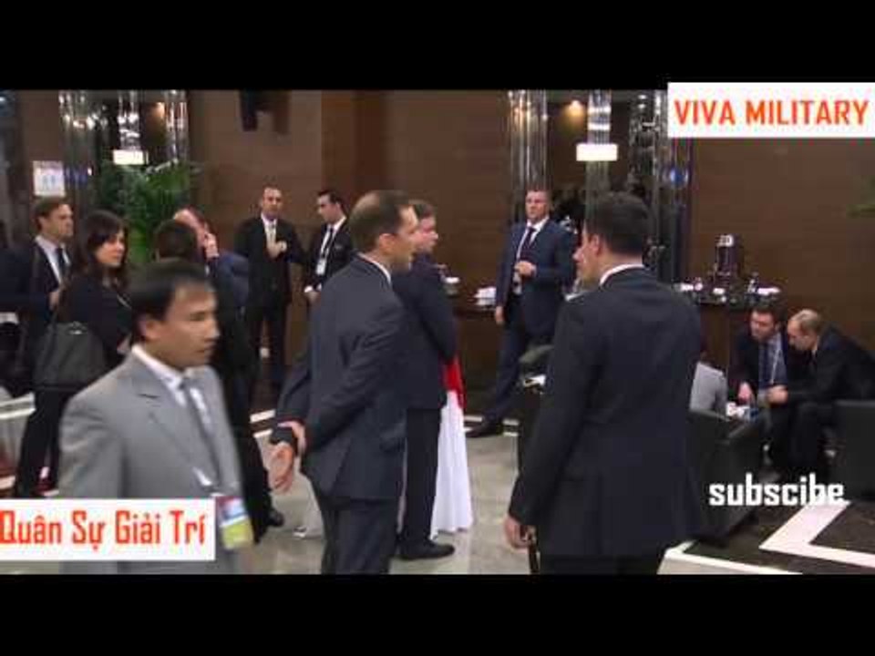 Người Đàn Ông Bí Ẩn Hóng Tổng Thống Putin và Obama Nói Chuyện