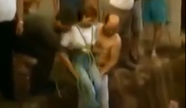 Сердце остановилось, когда смотрел )) Браво девушке!!!