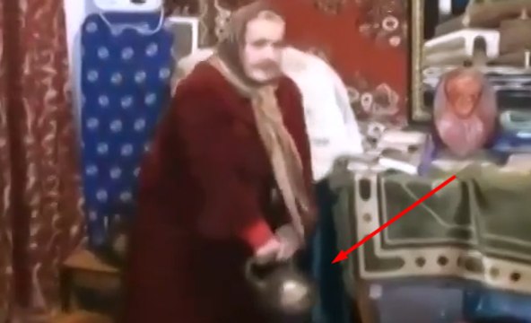 Вот это бабушка )) Смеялся до слёз!