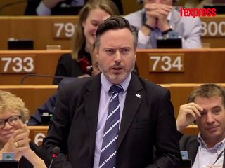 Il demande à l'UE de ne pas oublier son pays, le député européen écossais acclamé