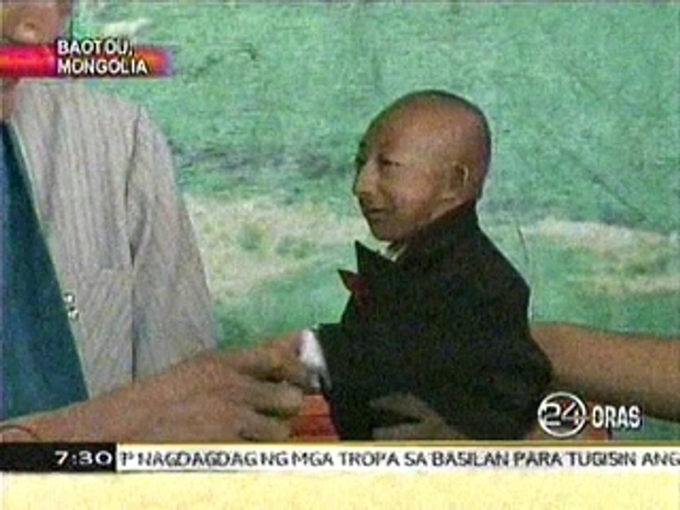 Tallest Man Meets Shortest Woman