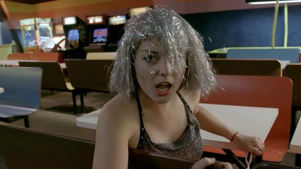 Angel Olsen - Shut Up Kiss Me (Official Video)