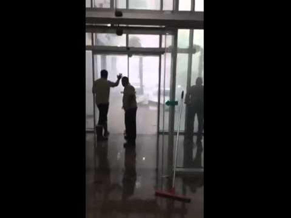 Rain wreaks havoc in Abu Dhabi Émirats arabes unis