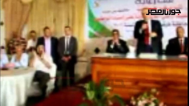 محافظ بني سويف يوزع عقود تمليك أراضي أملاك دولة على 227 مواطنا‎