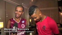 Henrique Ferreira encontra o ídolo Jorge, lateral do Flamengo