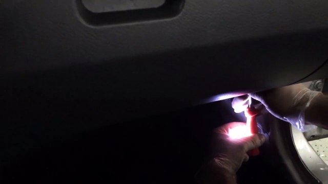 Removal glove box Mercedes Benz MB SLK R170 2003 Facelift