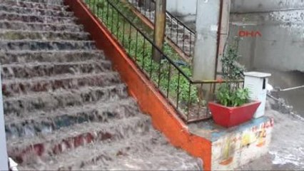 Zonguldak'ta Yağmur Vatandaşları Hazırlıksız Yakaladı