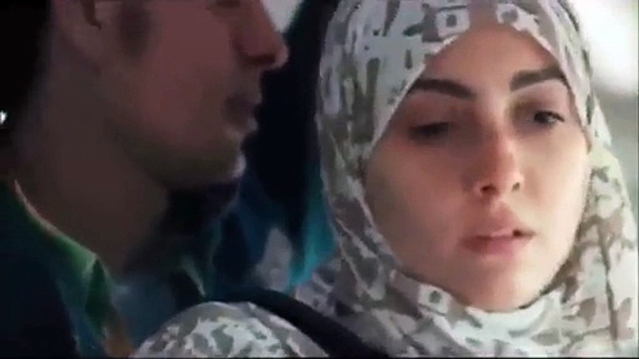 OMG!!! What is the boy doing with Girl in Bus