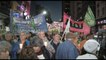 Ante subida de tarifas trabajadores argentinos protestan con mantas y velas
