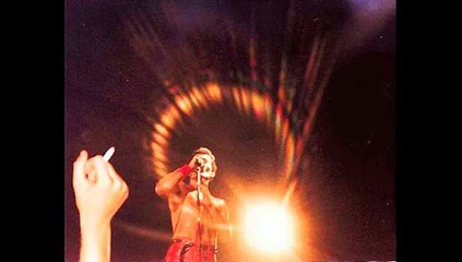 14. Dragon Attack (Queen-Live In Providence: 8/26/1980)