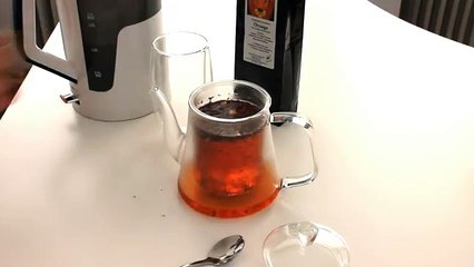 Teekanne 1000 ml Volumen aus Thermoglas Tee Zubereitung