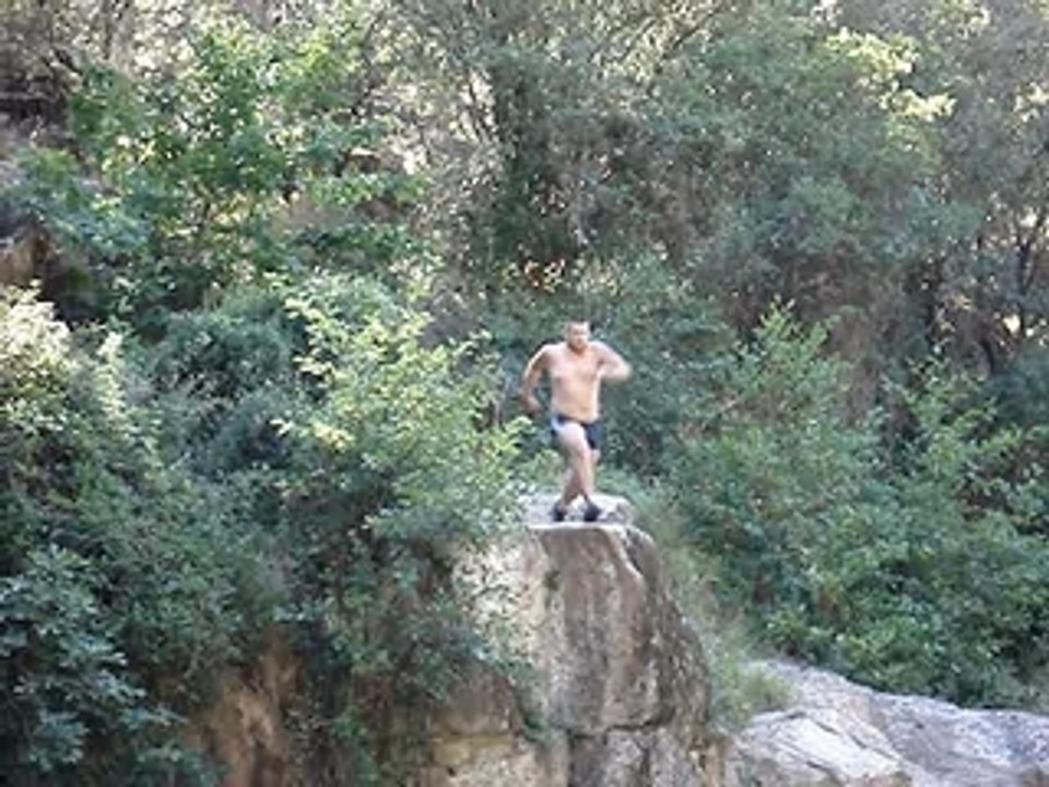 L homme qui tombe a pique