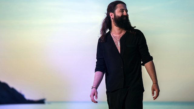 Koray Avcı - Hıçkırık Tuttu Beni (Lyric Video) - 720P HD