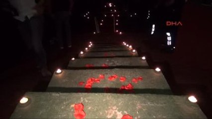 Zonguldak Plajda Kelepçeli Evlilik Teklifi