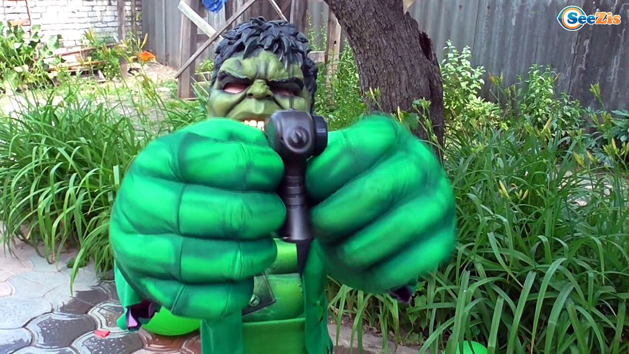 Hulk, Игорек и Монстр Tрак Квадроцикл лопают ша...