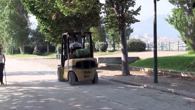 Préparatifs du Mondial à pétanque au parc Borély à Marseille