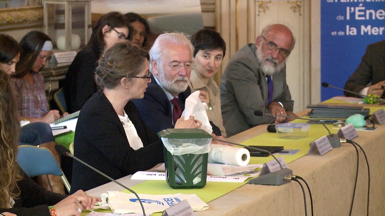 Le Syndicat Centre Hérault sur la fin des sacs plastique à usage unique