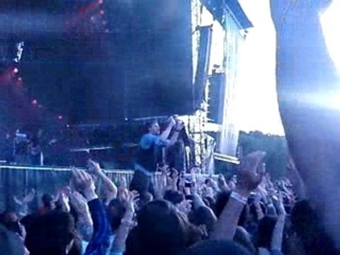 Kaiser chiefs solidays