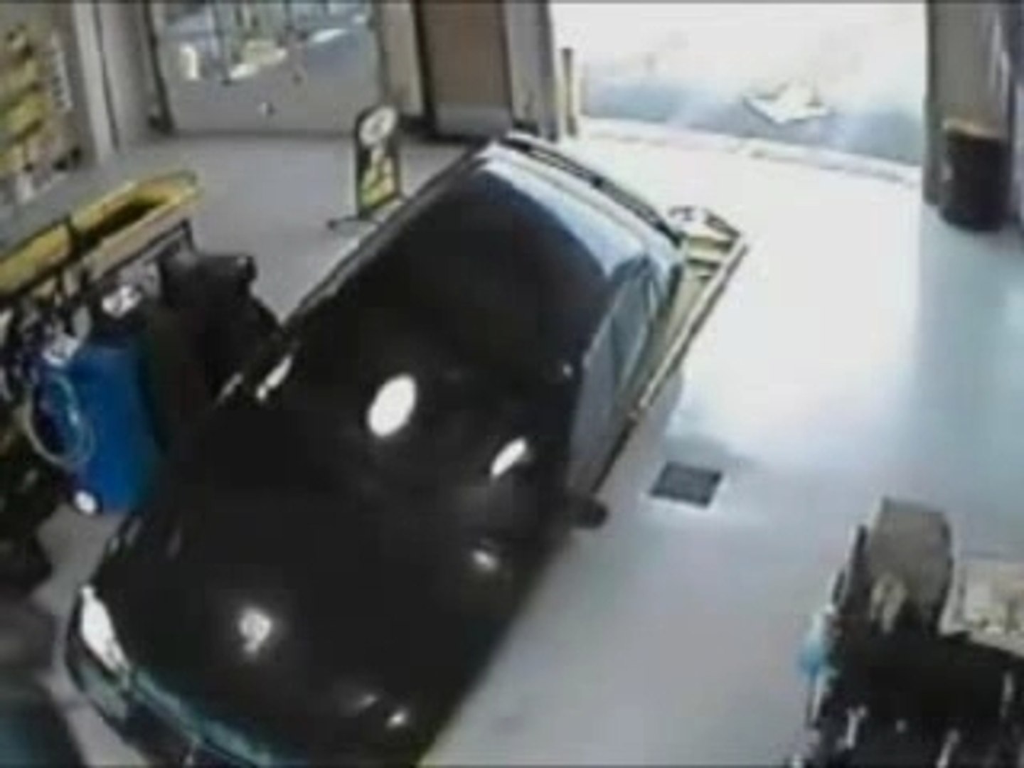 ⁣woman driving