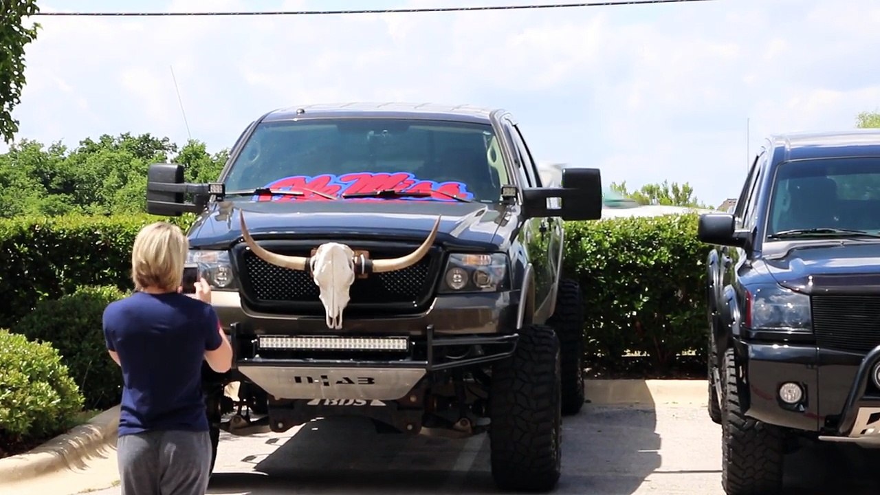 Powerlifting World Champion - Jennifer Thompson